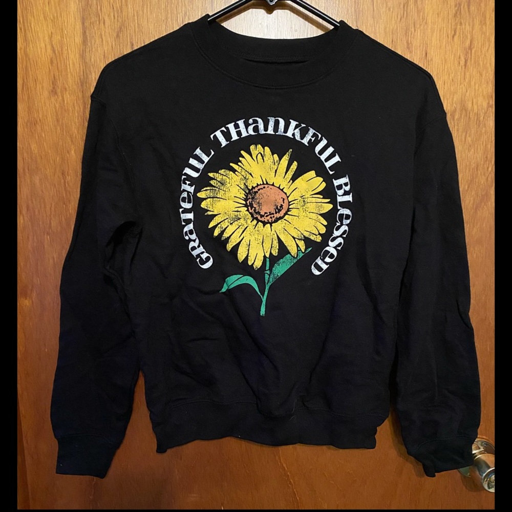 Awake Junior’s Sunflower Print Black Pullover Sweater